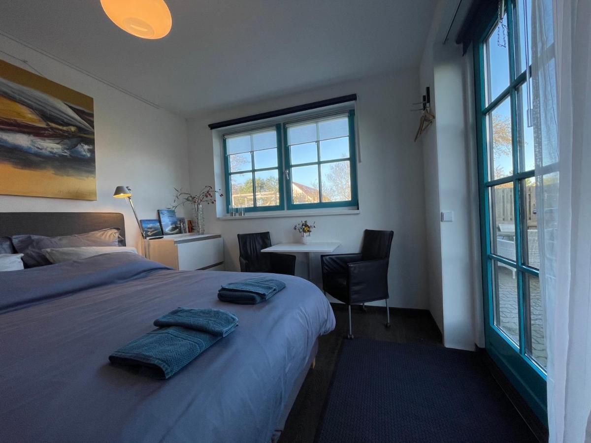 Bed and Breakfast Vrijplaats Oosterend  Экстерьер фото